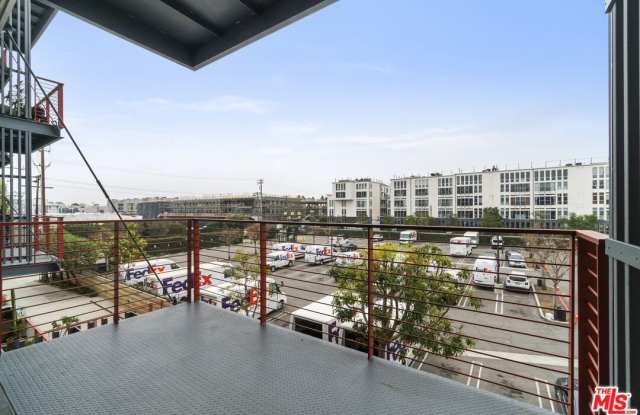 4141 Glencoe Ave - 4141 Glencoe Avenue, Los Angeles, CA 90292