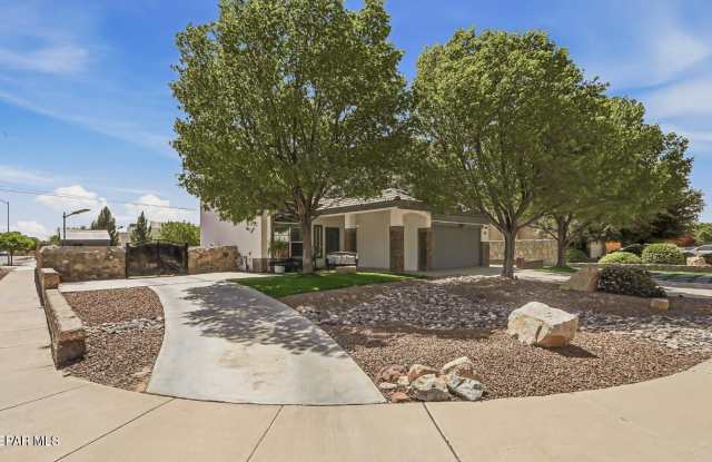 600 VALLEY PLUM Avenue Gallery 1