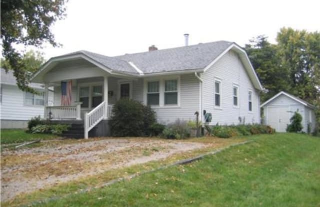 602 SE 3rd St - 602 Southeast 3rd Street, Lee's Summit, MO 64063