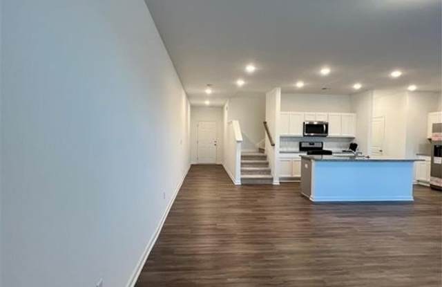 6075 Handley Drive Gallery 4