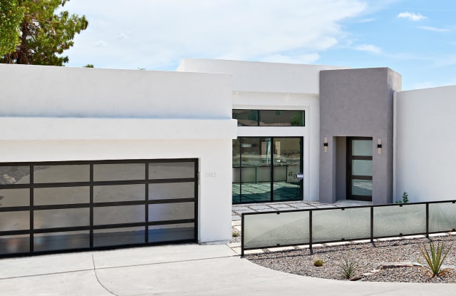 2423 E LINCOLN Circle - 2423 East Lincoln Drive, Phoenix, AZ 85016