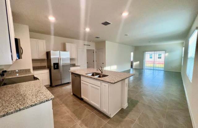 3-Bedroom Home in Harmony West, Available Now. Gallery 4