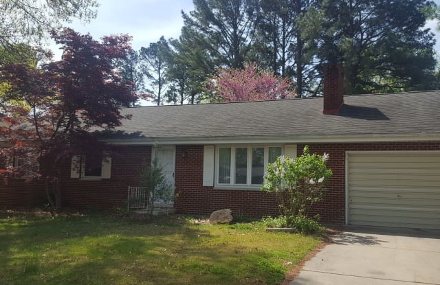 1713 West Sunset - 1713 West Sunset Drive, Carbondale, IL 62901