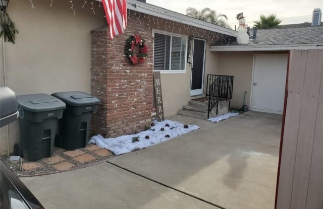 2104 Santa Ana Avenue - 2104 Santa Ana Avenue, Costa Mesa, CA 92627