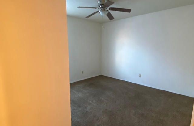 Cute 2bd/1ba Gallery 3