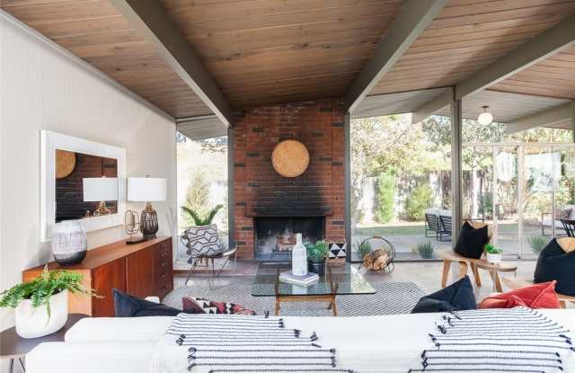 1131 N Encanto photos photos