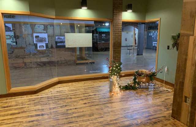 308 Cleveland Ave - 308 Cleveland Avenue, Ishpeming, MI 49849