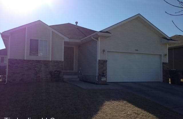7200 N 15th - 7200 North 15th Street, Lincoln, NE 68521