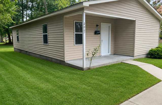 Quaint home located in City Limits photos photos Quaint home located in City Limits photos photos