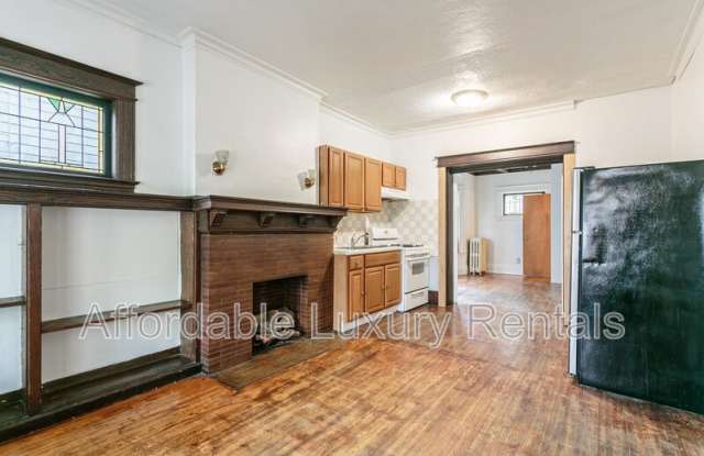336 S Goodman St photos photos
