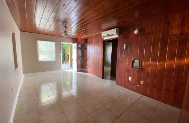 1929 Ricardo AVE Gallery 4