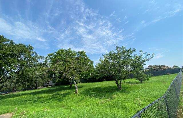 304 Roaring Springs Drive Gallery 4