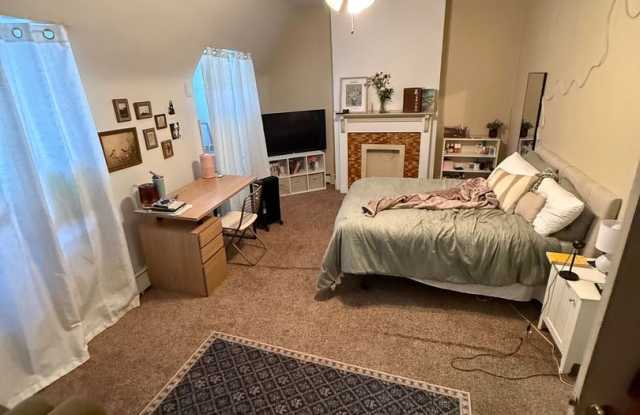 Two bedroom apartment with large bedrooms Gallery 2