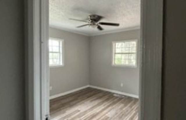 1910 North Harding Street - A Gallery 4