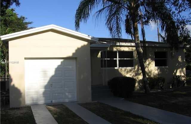 5901 SW 62nd Ave - 5901 Southwest 62nd Avenue, South Miami, FL 33143