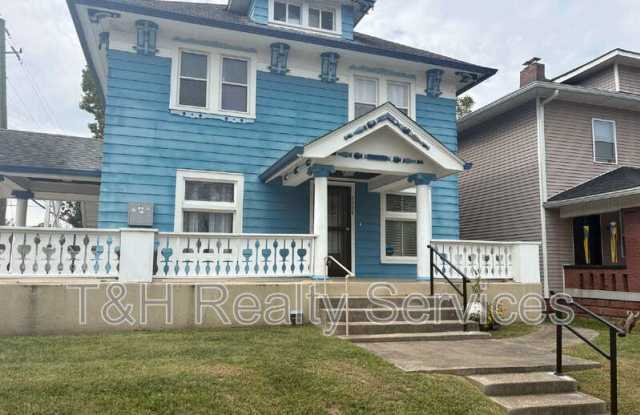 1104 North Oakland Avenue Gallery 4