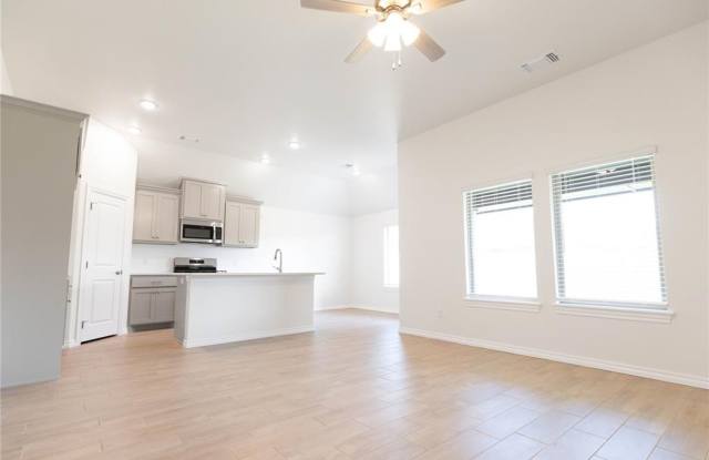 Brand New 4 Bedroom 2 Bath Home in Mustang Schools Gallery 1