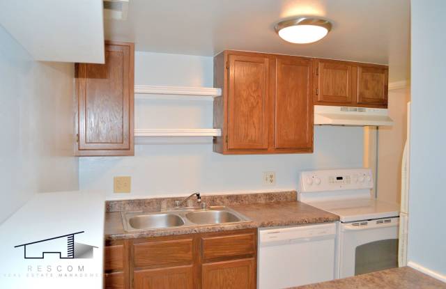 Lower-Level Roy 2 Bedroom, 1 Bathroom Condo Available! Gallery 3