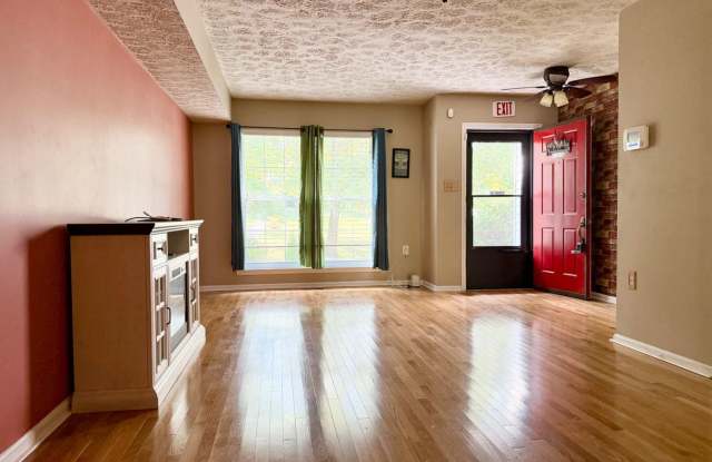 4333 GILMER Court Gallery 4