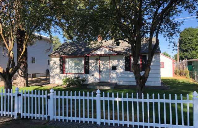 Clean  cozy 2 bedroom 1 bath Rancher coming soon! photos photos