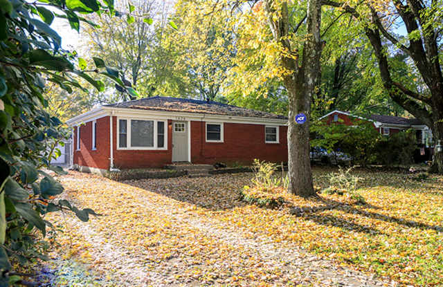 3 bedroom 1 bath in Valley Station! - 1626 Greyling Drive, Jefferson County, KY 40272