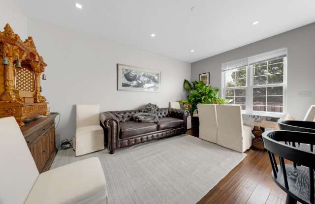2537 Waterbury Lane Gallery 4
