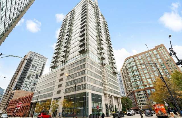 653 N Kingsbury Street unit: 2004 photos photos