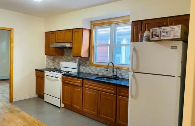 2821 Brighton 7 Street - 2821 Brighton 7th Street, Brooklyn, NY 11235