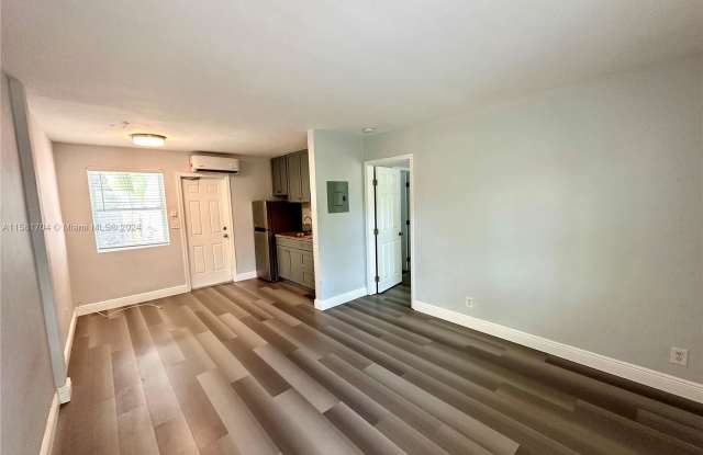 1202 Northeast 5th Avenue photos photos