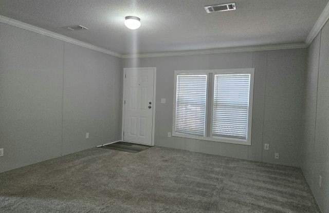 10826 Bryan Rd Gallery 2