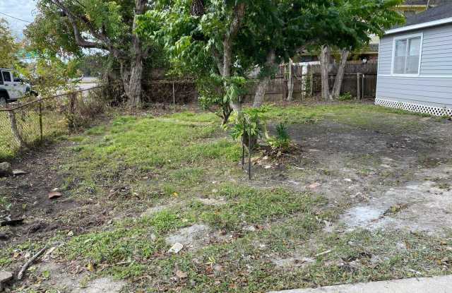3914 McKinney Ext Gallery 3