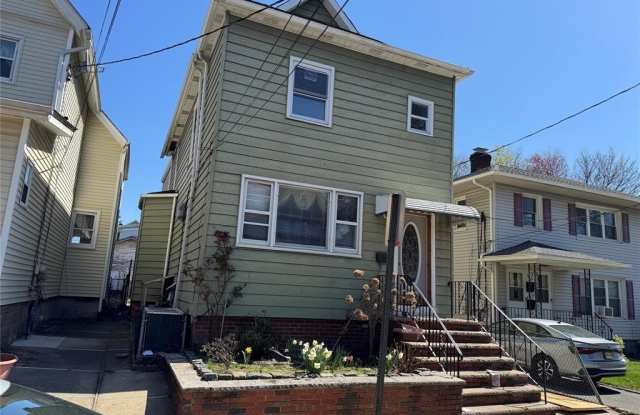 8 Lincoln Place 2 photos photos