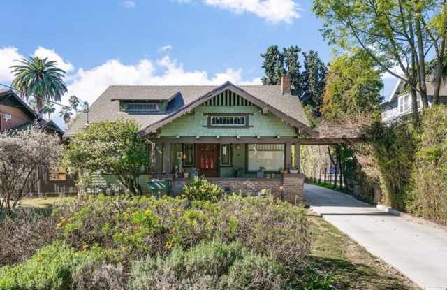 545 N Oakland Ave photos photos