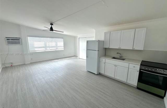 104 Commercial Blvd photos photos