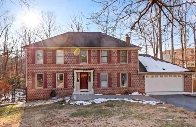Spacious 5BR House in Stafford photos photos Spacious 5BR House in Stafford photos photos