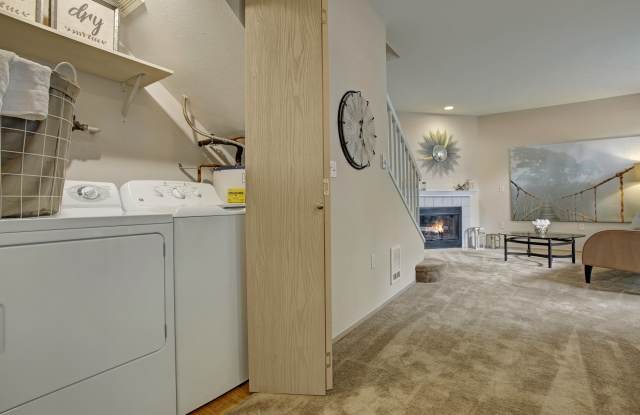 Aspen Creek Apartments Gallery 1