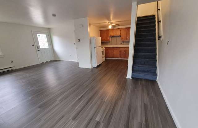 2 bedroom 1 bathroom home in Ephrata - 5 West Franklin Street, Ephrata, PA 17522 2 bedroom 1 bathroom home in Ephrata - 5 West Franklin Street, Ephrata, PA 17522