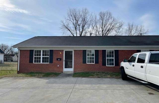 425 Elmira St B - 425 Elmira Street, Burlington, NC 27217