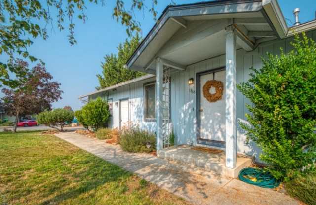 1365 SW Sun Glo Drive Gallery 4