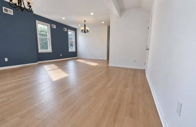 275 AVENUE A Gallery 3