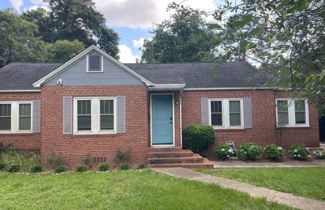 Beautiful 3 bedroom home with large backyard photos photos Beautiful 3 bedroom home with large backyard photos photos