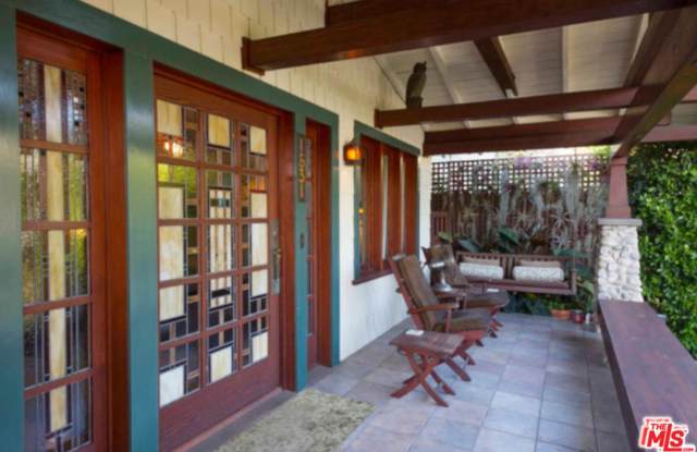 1531 North CURSON Avenue Gallery 2