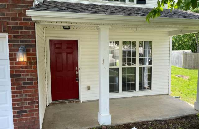 Spring Hill Gem in a Wonderful Location! Gallery 3
