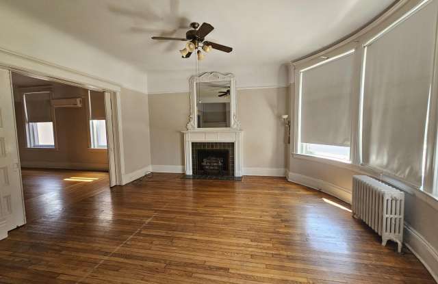 218 S Franklin Street unit: 1 photos photos