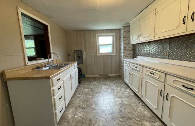 1165 Hawkins Road Gallery 4