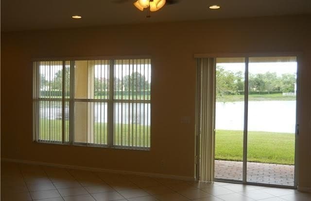 207 Palm Beach Plantation Boulevard Gallery 4