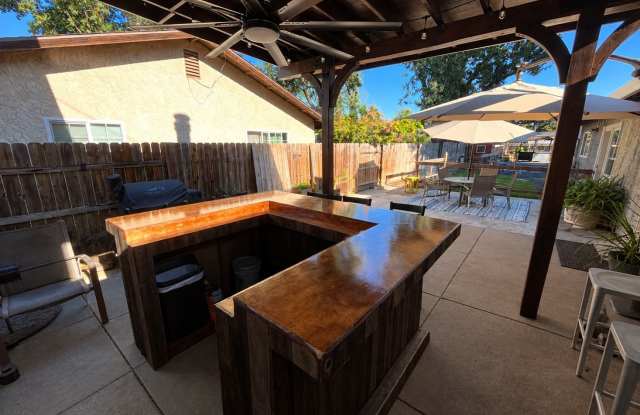 STUNNING 4-BEDROOM HOME WITH SOLAR, BEAUTIFUL UPGRADES & AN INCREDIBLE OUTDOOR ENTERTAINMENT AREA! Gallery 3