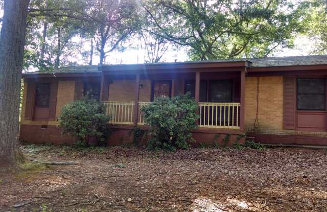 NICELY RESTORED 3 BEDROOM HOME IN CONLEY! Gallery 1