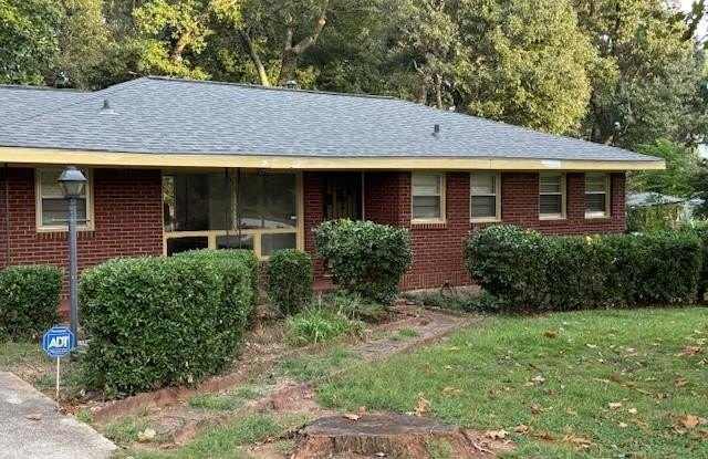 920 S Stone Mountain Lithonia Road Gallery 1