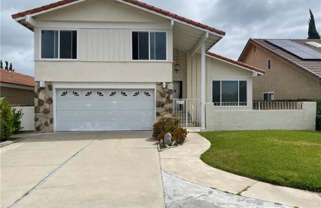 3851 Blackthorn Street Gallery 2